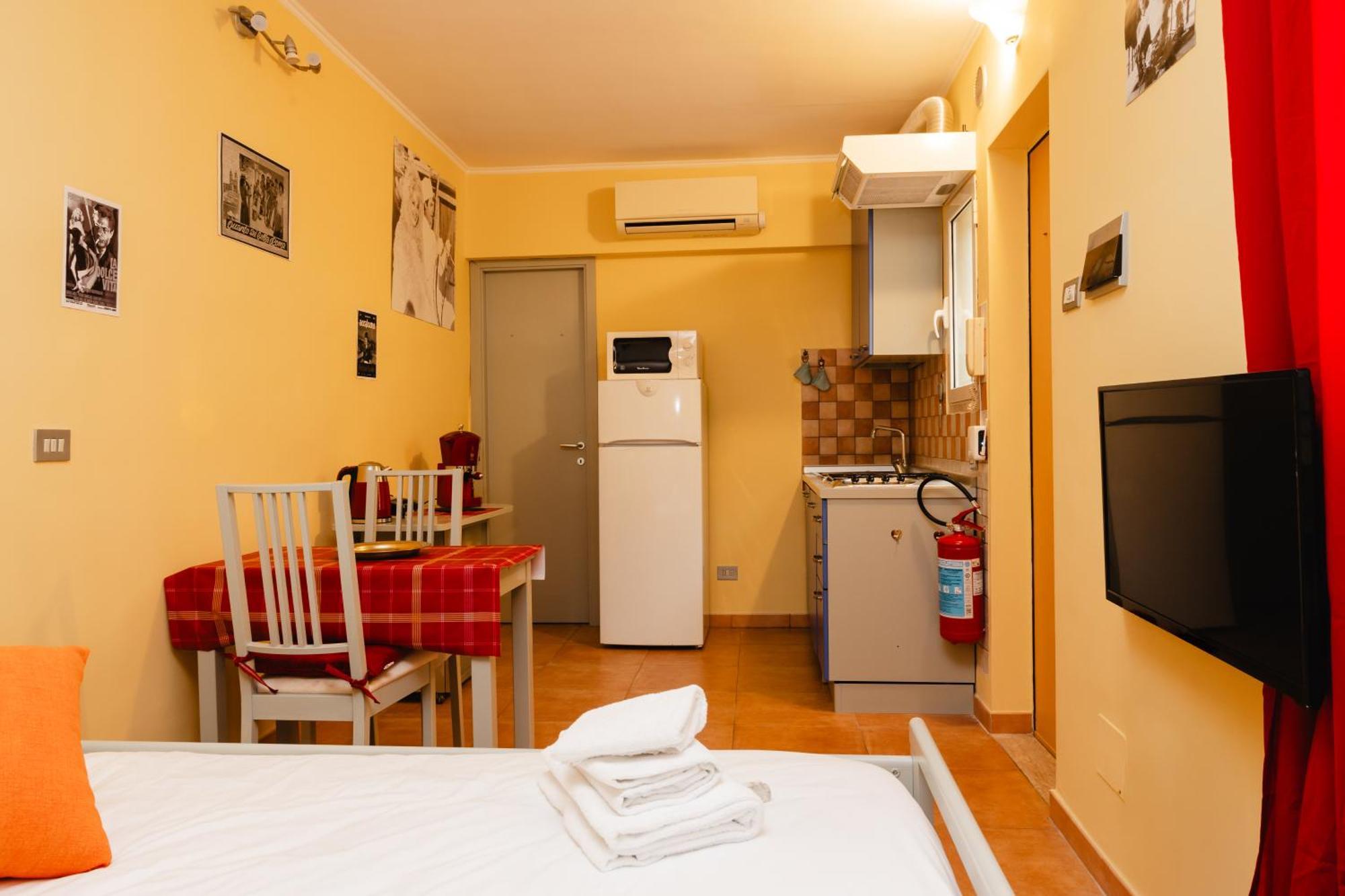 Apartment House Da Pasolini A Mastroianni Rom